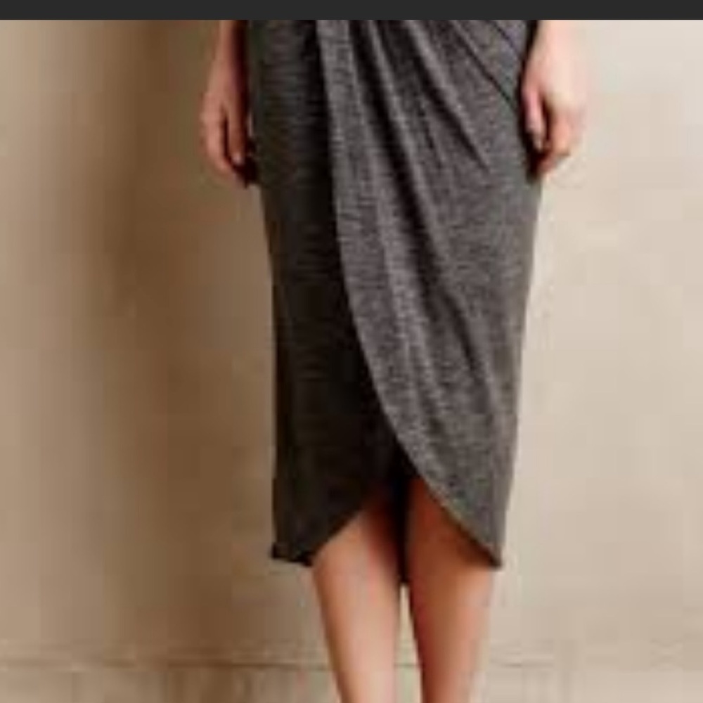 Dolan Maleo Anthropologie drape skirt Gray.  XL tulip hem vintage
